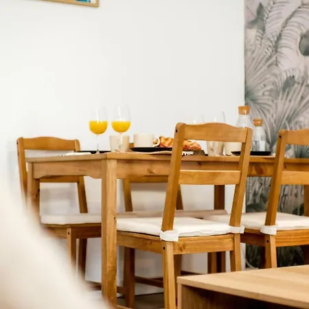 Apartman Forest Ideal Familias Casco Historico Balcon